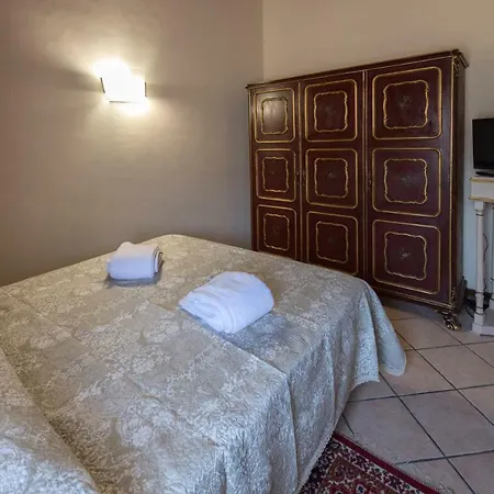 Apartment Domus Del Teatro *